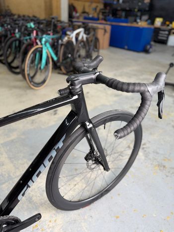 Used Giant Tcr Advanced Di2 Carbon 2024 Road & Gravel — image 6 of 24