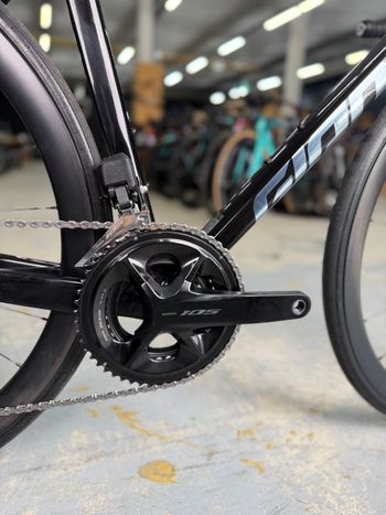 Used Giant Tcr Advanced Di2 Carbon 2024 Road & Gravel — image 11 of 24