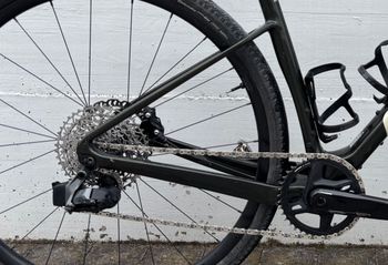 Used Giant Revolt, Advanced 1 2022 2022 Road & Gravel, Green — image 3 of 5