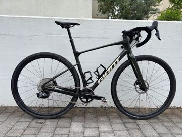 Tweedehands Giant Revolt, Advanced 1 2022 2022 Road & Gravel — afbeelding 2 van 5