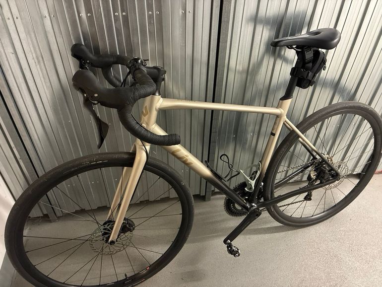 Used Liv Avail AR Shimano 105 2026 Road & Gravel — image 1 of 4
