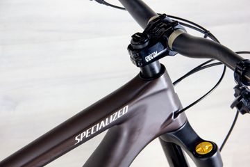 Used Specialized Enduro Expert 2023 Mountainbike, Black — image 9 of 17