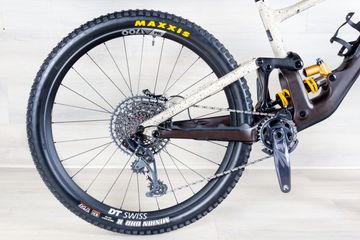 Used Specialized Enduro Expert 2023 Mountainbike, Black — image 3 of 17