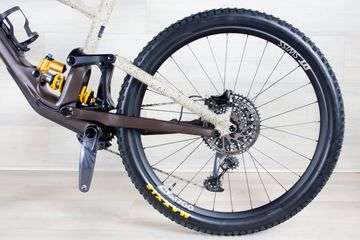 Used Specialized Enduro Expert 2023 Mountainbike, Black — image 13 of 17