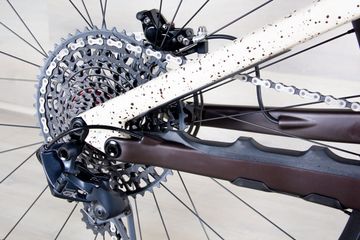 Used Specialized Enduro Expert 2023 Mountainbike, Black — image 8 of 17