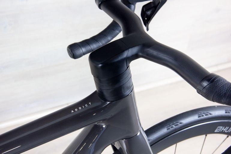 Used Scott Addict 10 2025 Road & Gravel, Black — image 9 of 16