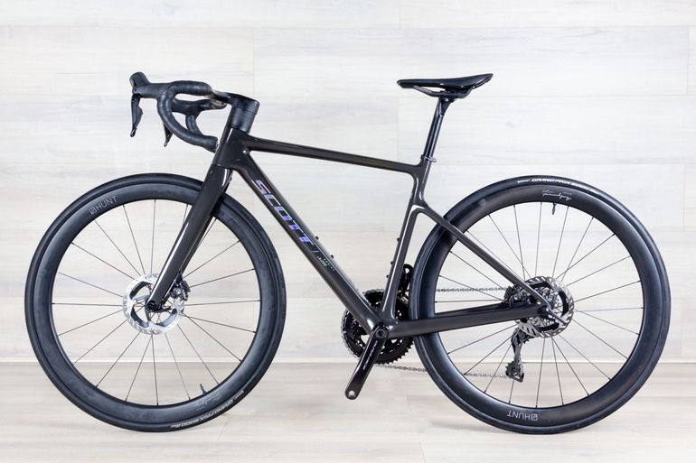 Used Scott Addict 10 2025 Road & Gravel, Black — image 2 of 16