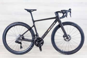 Used Scott Addict 10 2025 Road & Gravel