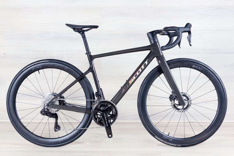 Used Scott Addict 10 2025 Road & Gravel, Black — image 1 of 16