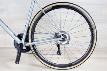 Used Specialized Aethos Pro 2026 Road & Gravel, Light Gray — image 12 of 16