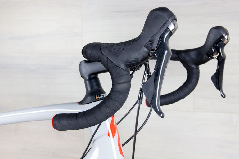 Used Specialized Roubaix Comp 2020 Road & Gravel, Light Gray — image 10 of 16