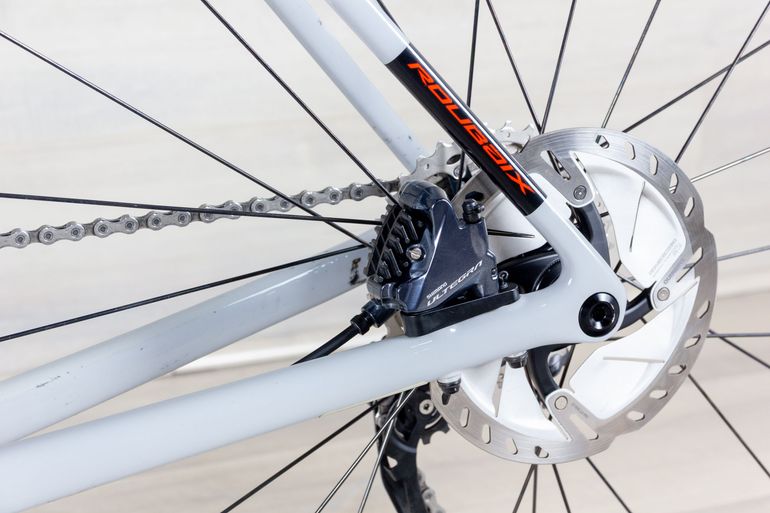 Used Specialized Roubaix Comp 2020 Road & Gravel, Light Gray — image 13 of 16