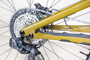 Used Specialized Stumpjumper EVO Comp Custom 2024 Mountainbike, Green — image 8 of 17
