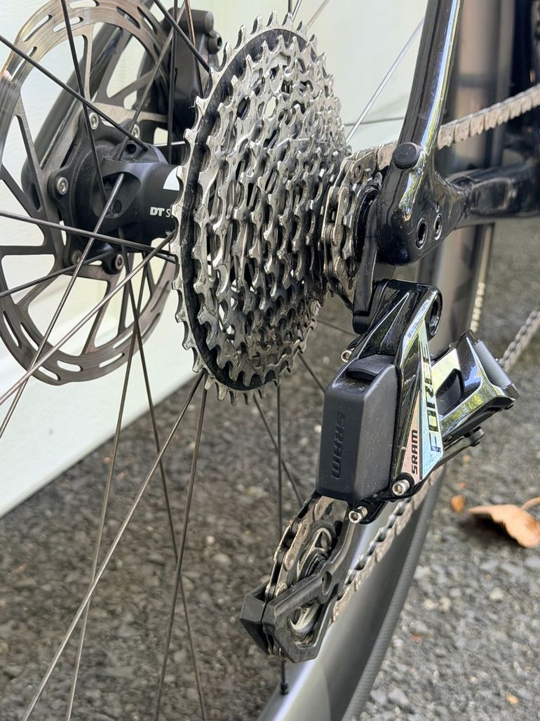 Used Specialized Roubaix SL8 Pro - SRAM Force AXS 2026 2026 Road & Gravel, Black — image 8 of 11