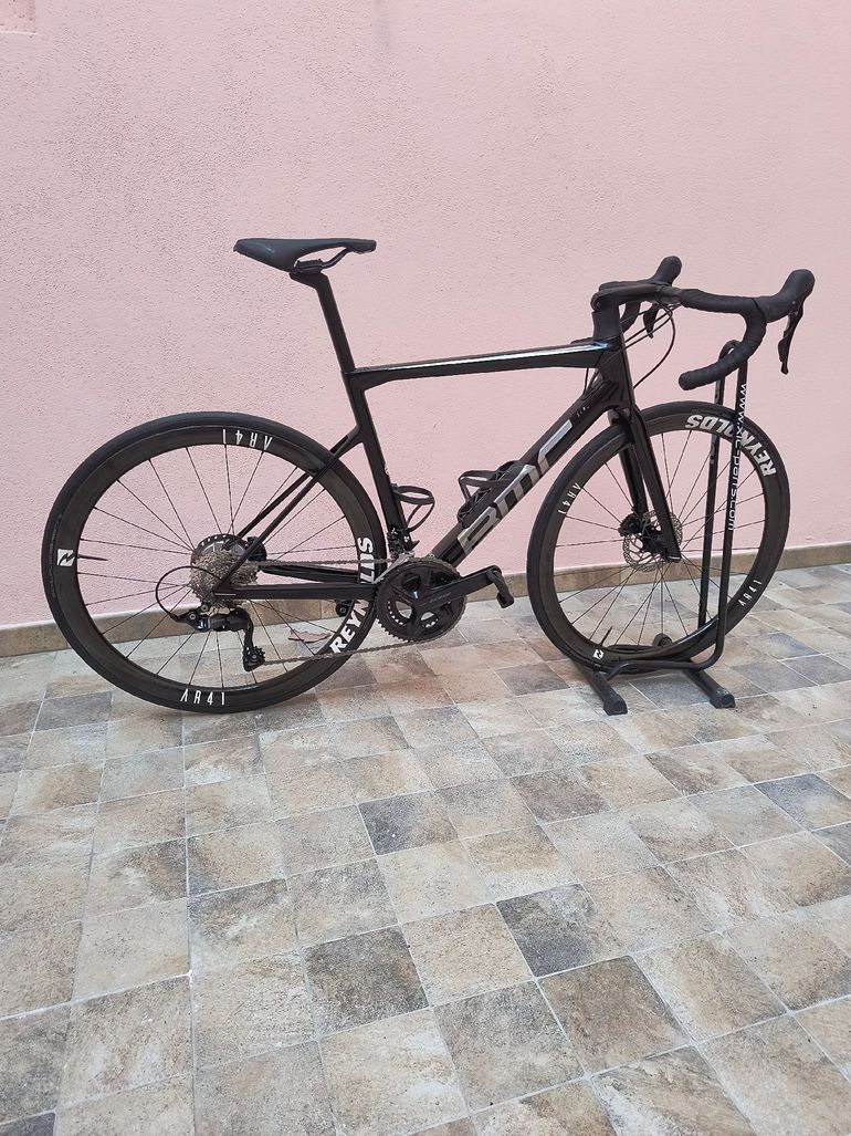 Used BMC Teammachine SLR SIX 2023 2023 Road & Gravel, Black — image 1 of 5