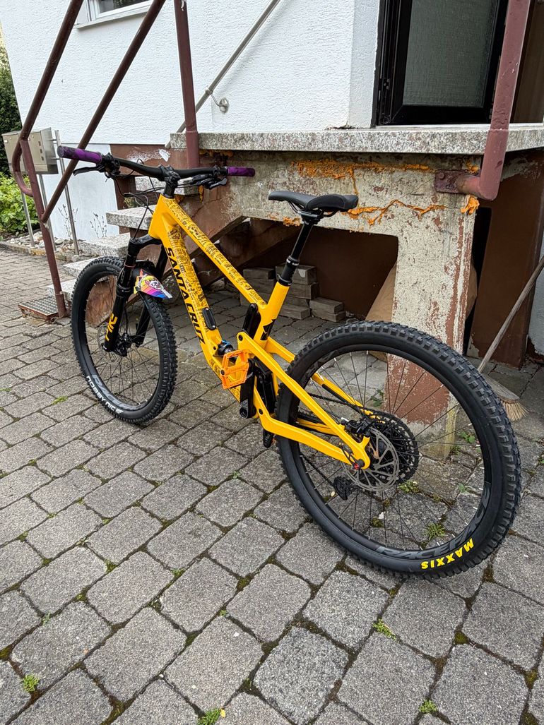 Used Santa Cruz 5010 R / Carbon C / 27.5 2022 2022 Mountainbike, Orange, 27.5 (650B) — image 8 of 11