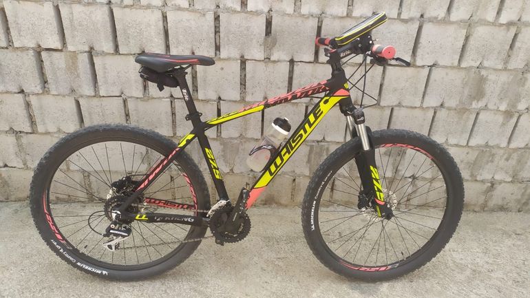 Used Whistle Whistle Custom Shimano Deore XT 2020 Mountainbike, Orange — image 2 of 3