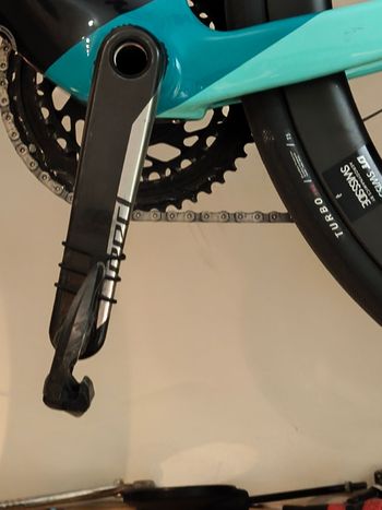 Used Bianchi Oltre XR4 Red eTap AXS 2024 2024 Road & Gravel, Green — image 11 of 11