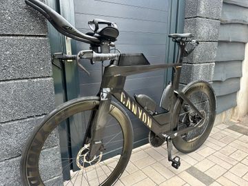 Tweedehands Canyon Speedmax CF 7 Disc eTap 2022 2022 Road & Gravel — afbeelding 3 van 14