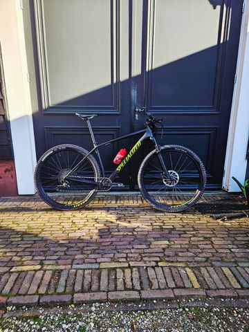 Used Specialized Epic Hardtail Comp 2023 2023 Mountainbike, Black — image 2 of 3