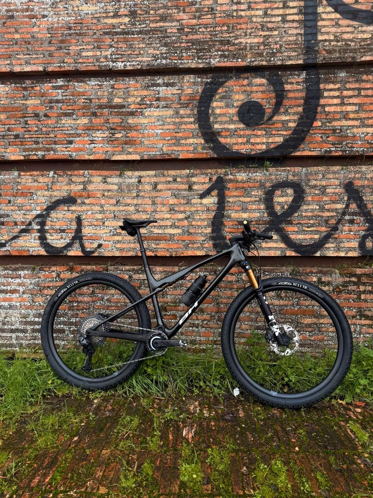 Used BH LYNX SLS 8.0 2025 2025 Mountainbike, Black, 29 — image 1 of 5
