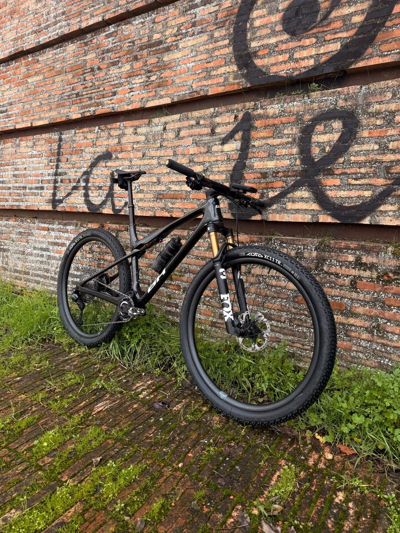 BH LYNX SLS 8.0 2025 2025 Mountainbike usato, Nero — immagine 2 di 5