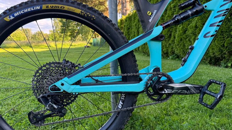 Używany Canyon Spectral CF 7.0 2020 2020 Mountainbike — zdjęcie 4 z 5