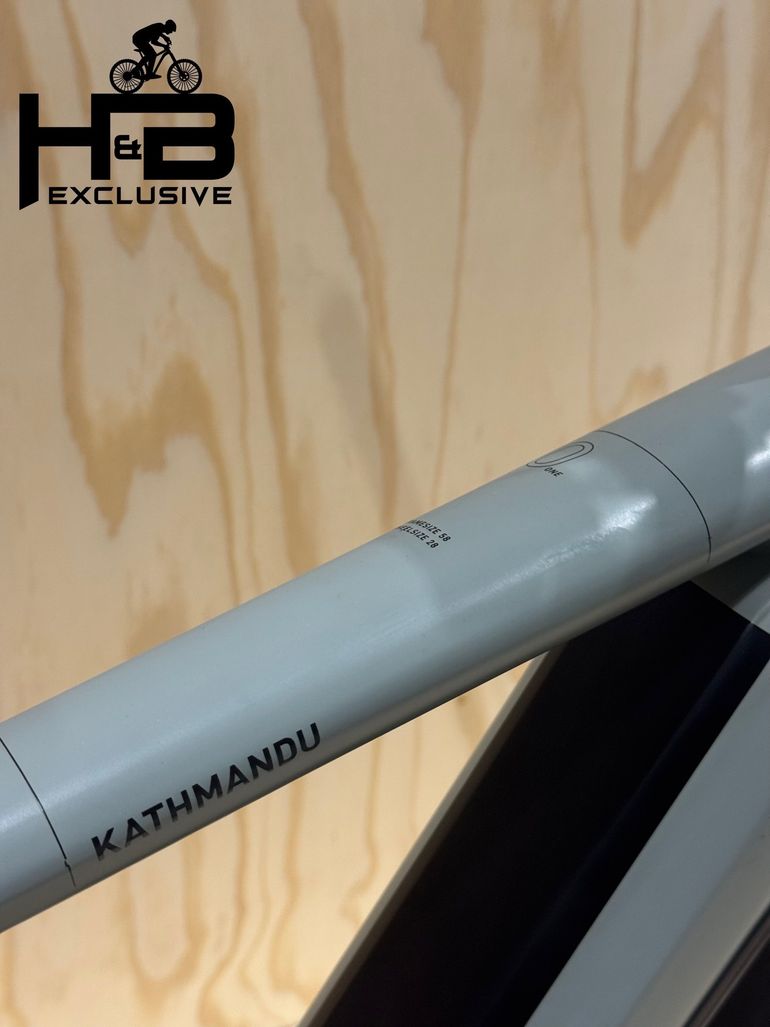 Used CUBE Kathmandu Hybrid One 750 Shimano Deore 2024 Urban — image 11 of 16