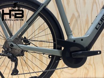 Used CUBE Kathmandu Hybrid One 750 Shimano Deore 2024 Urban — image 3 of 16