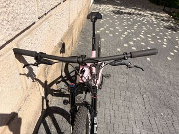 Used Specialized Epic Pro LTD 2023 2023 Mountainbike, Purple, 29 — image 5 of 10