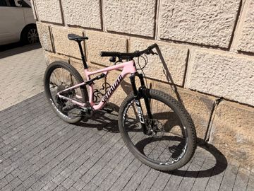Used Specialized Epic Pro LTD 2023 2023 Mountainbike, Purple, 29 — image 3 of 10