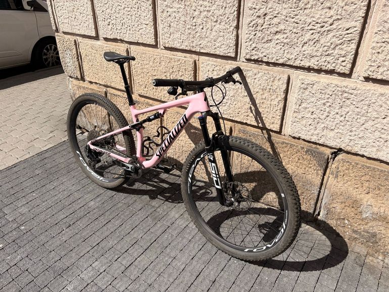Used Specialized Epic Pro LTD 2023 2023 Mountainbike, Purple, 29 — image 3 of 10