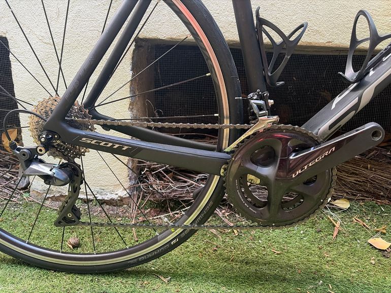 Used Scott Addict 10 2020 2020 Road & Gravel, Black — image 3 of 4