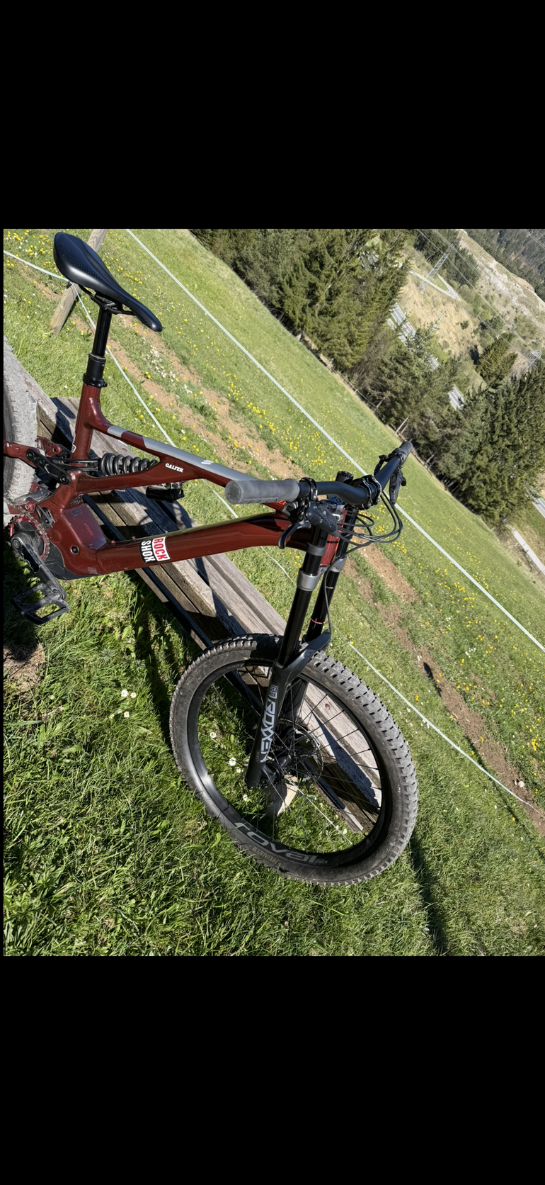 Used Specialized Turbo Kenevo Expert 2024 2024 Mountainbike, Red, 27.5 — image 2 of 3