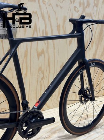 Used Canyon Endurace CF SLX 9 Di2 Carbon Shimano Dura-Ace 2024 Road & Gravel, Black — image 8 of 10