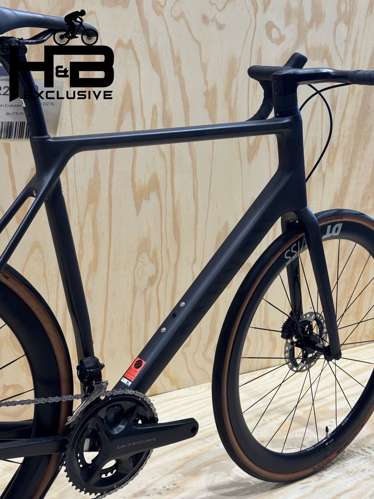 Used Canyon Endurace CF SLX 9 Di2 Carbon Shimano Dura-Ace 2024 Road & Gravel, Black — image 8 of 10