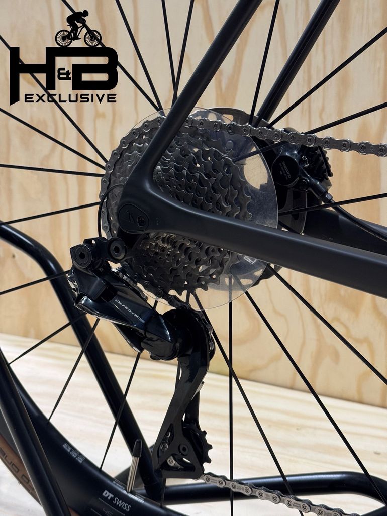Used Canyon Endurace CF SLX 9 Di2 Carbon Shimano Dura-Ace 2024 Road & Gravel, Black — image 9 of 10