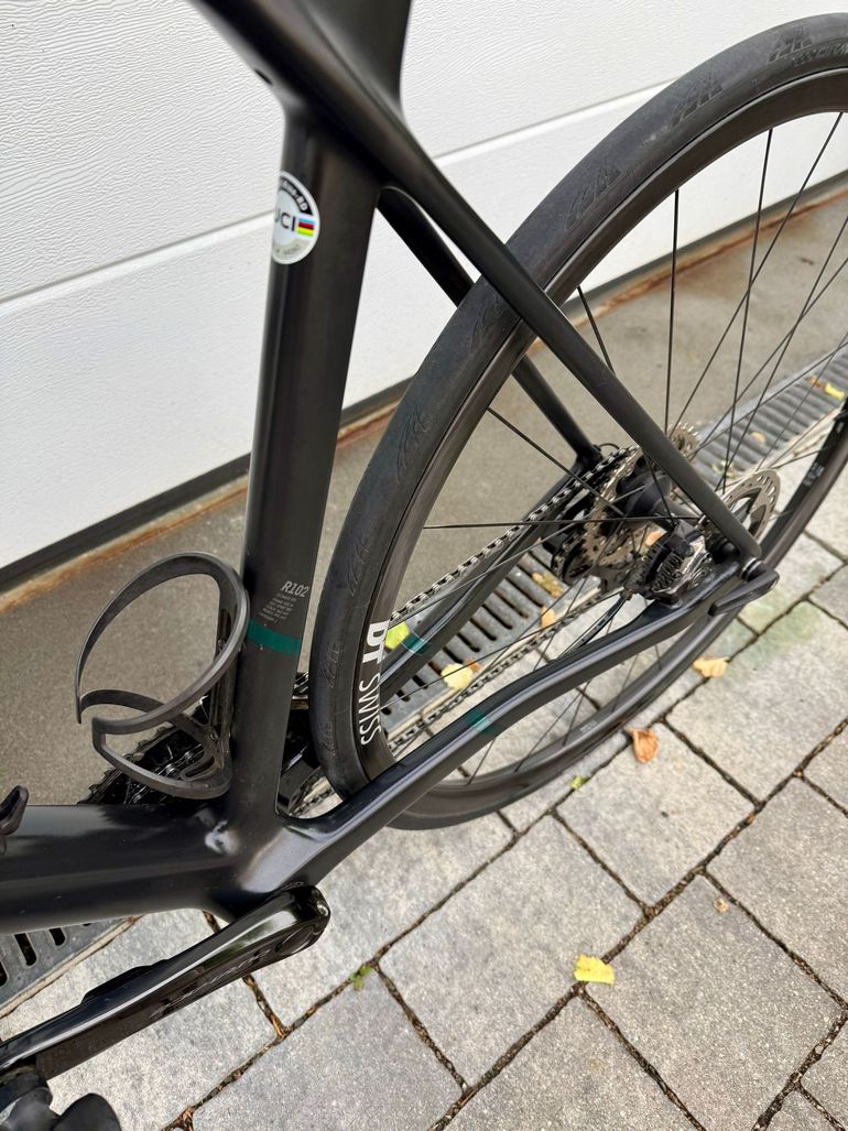 Used Canyon Ultimate CFR Di2 2023 2023 Road & Gravel, Black — image 6 of 9