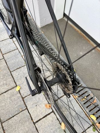 Used Canyon Ultimate CFR Di2 2023 2023 Road & Gravel, Black — image 3 of 9