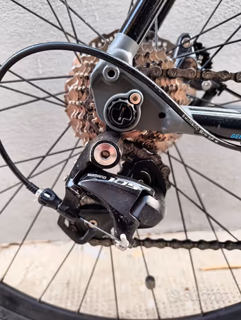 Used Focus Focus Cayo Alu Taglia L Shimano 105 Disc 2016 Road & Gravel, Hellgrau — image 5 of 12