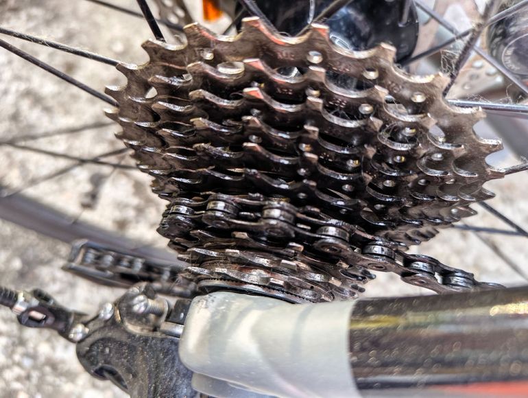 Used Focus Focus Cayo Alu Taglia L Shimano 105 Disc 2016 Road & Gravel, Hellgrau — image 10 of 12