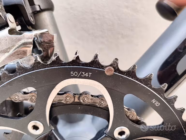 Used Focus Focus Cayo Alu Taglia L Shimano 105 Disc 2016 Road & Gravel, Hellgrau — image 2 of 12