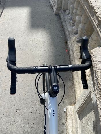Used Giant TCR Advanced 2 Disc Pro Compact 2020 2020 Road & Gravel, Weiß — image 3 of 12