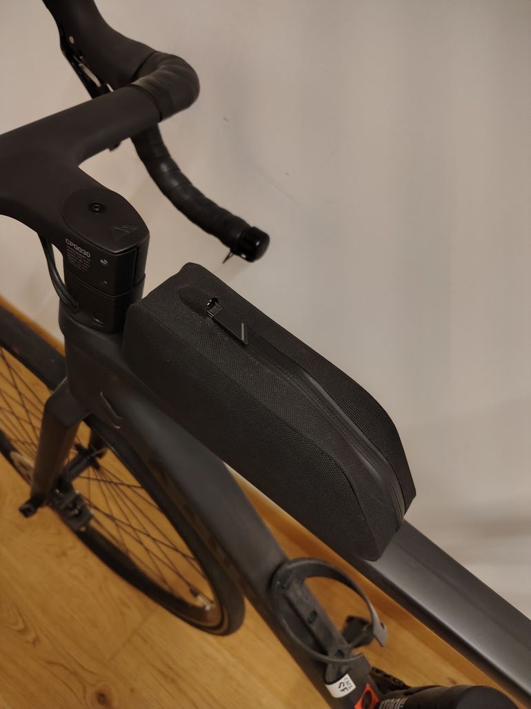 Used Canyon Endurace CF 6 2024 2024 Road & Gravel, Black — image 3 of 7