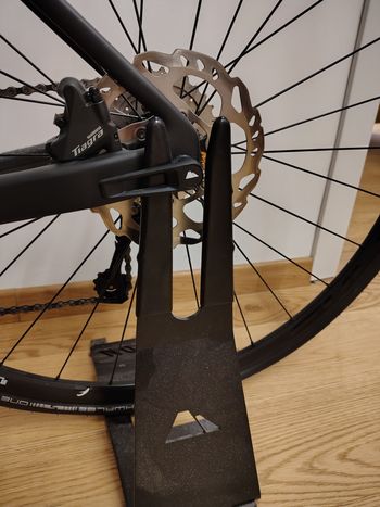 Used Canyon Endurace CF 6 2024 2024 Road & Gravel, Black — image 6 of 7