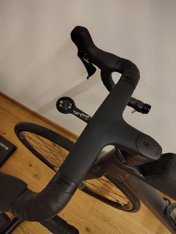 Used Canyon Endurace CF 6 2024 2024 Road & Gravel, Black — image 2 of 7