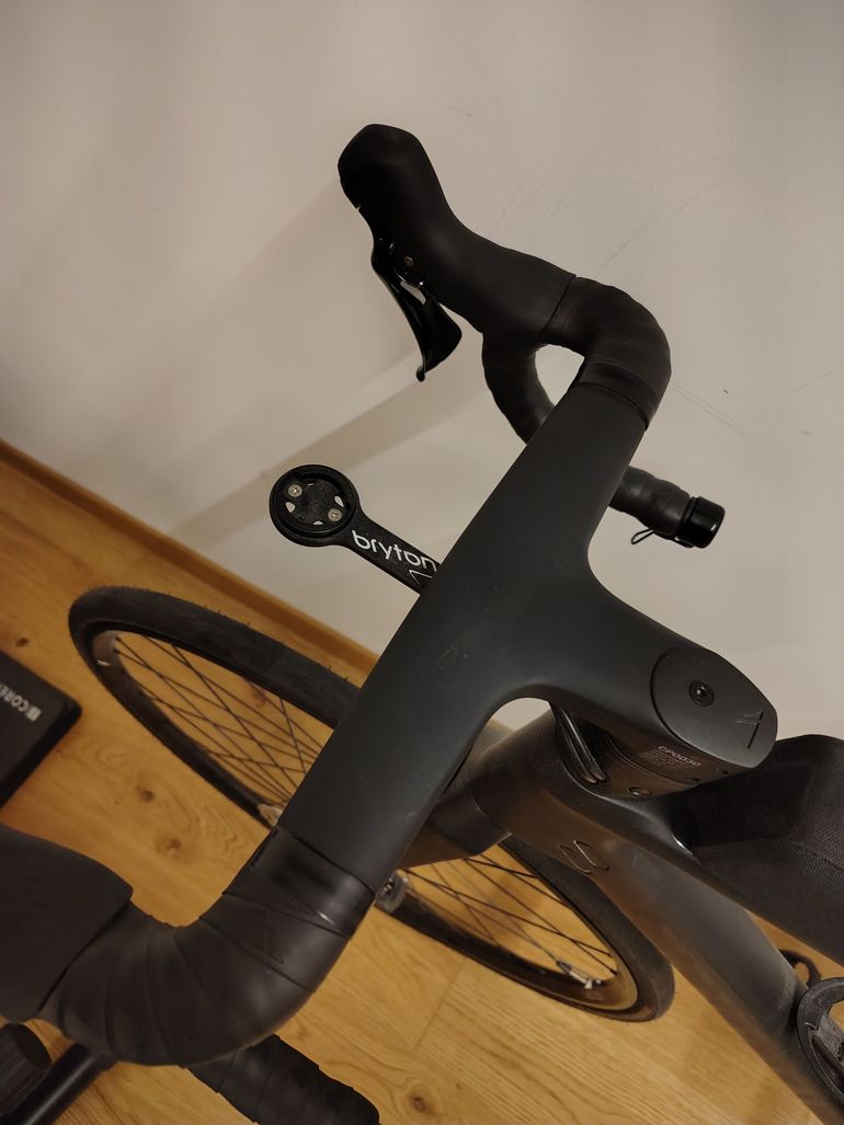 Used Canyon Endurace CF 6 2024 2024 Road & Gravel, Black — image 2 of 7