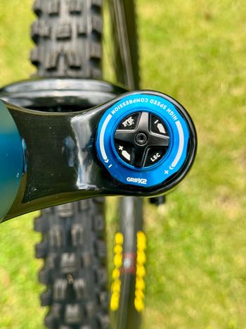 Used Santa Cruz Bullit GX AXS 2026 2026 Mountainbike, Green, 29, 27.5 — image 6 of 15