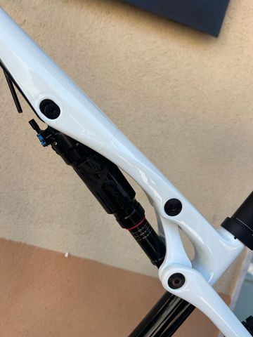 Used Giant Anthem Advanced SL 2 2026 2026 Mountainbike, White, 29 — image 9 of 17