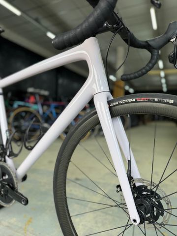 Specialized Aethos Expert 2024 2024 Road & Gravel usato, Bianco — immagine 6 di 23